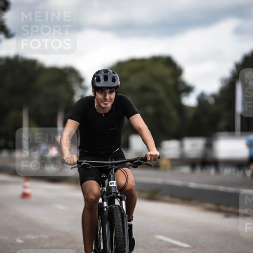 16.08.2026 - KN Förde Triathlon 2026 H.Heesch http://msf.ph/oto/9991219 16.08.2026 13:38:26 Radfahren  meine-sportfotos.de