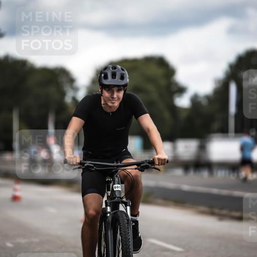 16.08.2026 - KN Förde Triathlon 2026 H.Heesch http://msf.ph/oto/9991221 16.08.2026 13:38:26 Radfahren  meine-sportfotos.de
