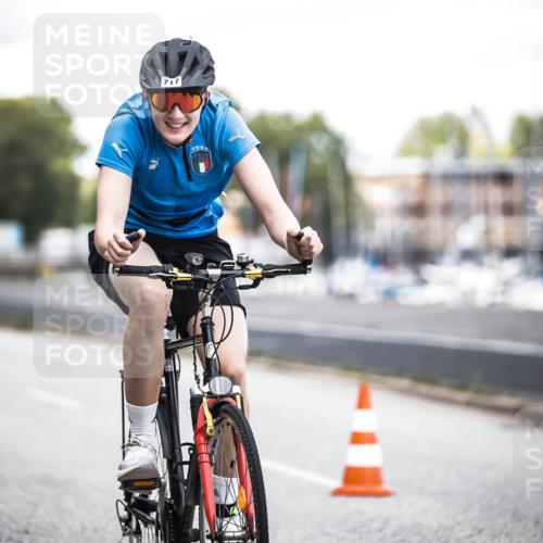16.08.2026 - KN Förde Triathlon 2026 H.Heesch http://msf.ph/oto/9991275 16.08.2026 13:40:51 Radfahren  meine-sportfotos.de