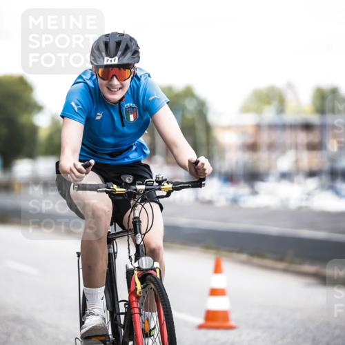 16.08.2026 - KN Förde Triathlon 2026 H.Heesch http://msf.ph/oto/9991276 16.08.2026 13:40:51 Radfahren  meine-sportfotos.de