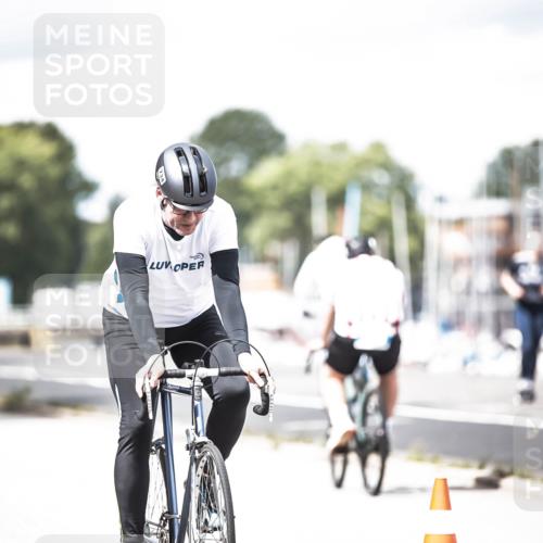 16.08.2026 - KN Förde Triathlon 2026 H.Heesch http://msf.ph/oto/9991284 16.08.2026 13:41:56 Radfahren  meine-sportfotos.de