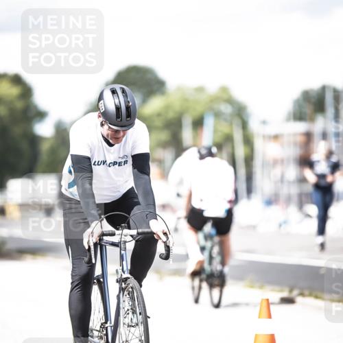 16.08.2026 - KN Förde Triathlon 2026 H.Heesch http://msf.ph/oto/9991285 16.08.2026 13:41:56 Radfahren  meine-sportfotos.de