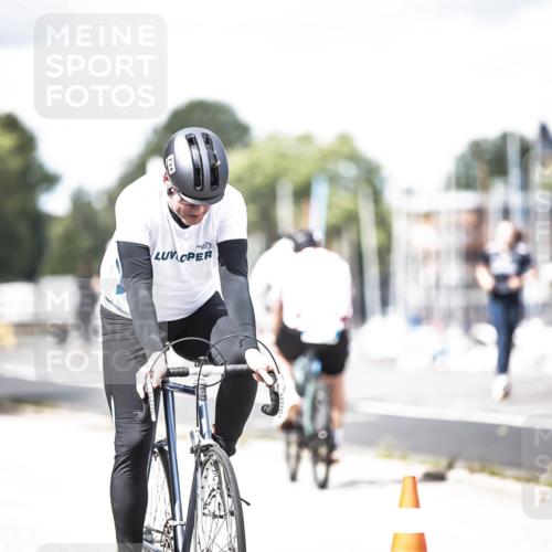 16.08.2026 - KN Förde Triathlon 2026 H.Heesch http://msf.ph/oto/9991286 16.08.2026 13:41:56 Radfahren  meine-sportfotos.de