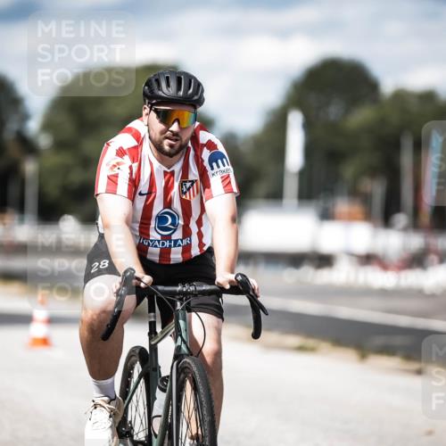 16.08.2026 - KN Förde Triathlon 2026 H.Heesch http://msf.ph/oto/9991318 16.08.2026 13:45:09 Radfahren  meine-sportfotos.de