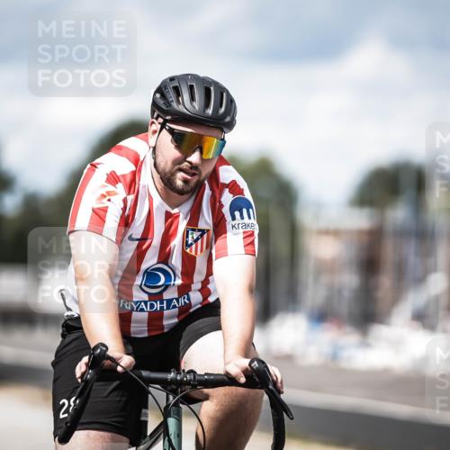 16.08.2026 - KN Förde Triathlon 2026 H.Heesch http://msf.ph/oto/9991328 16.08.2026 13:45:09 Radfahren  meine-sportfotos.de