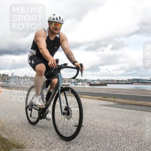 16.08.2026 - KN Förde Triathlon 2026 H.Heesch http://msf.ph/oto/9991345 16.08.2026 13:12:24 Radfahren 502, 550, 596, 701 meine-sportfotos.de
