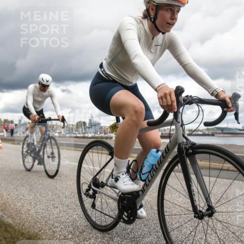 16.08.2026 - KN Förde Triathlon 2026 H.Heesch http://msf.ph/oto/9991400 16.08.2026 13:14:39 Radfahren 528, 533, 724, 726, 739 meine-sportfotos.de