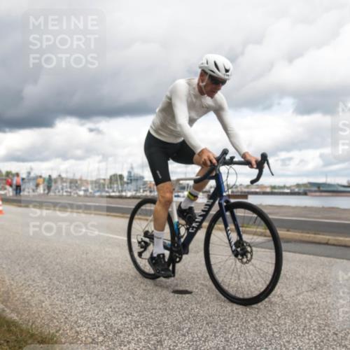 16.08.2026 - KN Förde Triathlon 2026 H.Heesch http://msf.ph/oto/9991401 16.08.2026 13:14:40 Radfahren 528, 533, 724, 726, 739 meine-sportfotos.de