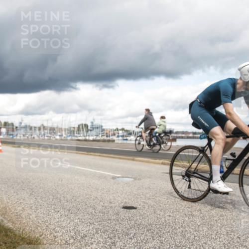 16.08.2026 - KN Förde Triathlon 2026 H.Heesch http://msf.ph/oto/9991424 16.08.2026 13:16:07 Radfahren 517, 525, 566, 571, 734 meine-sportfotos.de
