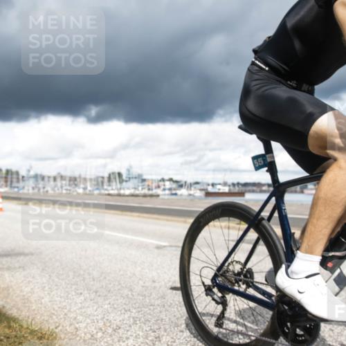 16.08.2026 - KN Förde Triathlon 2026 H.Heesch http://msf.ph/oto/9991524 16.08.2026 13:20:29 Radfahren 556, 588 meine-sportfotos.de