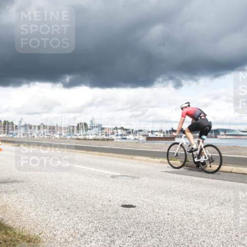 16.08.2026 - KN Förde Triathlon 2026 H.Heesch http://msf.ph/oto/9991525 16.08.2026 13:20:33 Radfahren 556, 588 meine-sportfotos.de