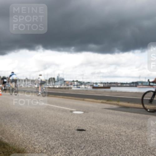 16.08.2026 - KN Förde Triathlon 2026 H.Heesch http://msf.ph/oto/9991574 16.08.2026 13:23:17 Radfahren 533, 569, 587, 611, 727 meine-sportfotos.de
