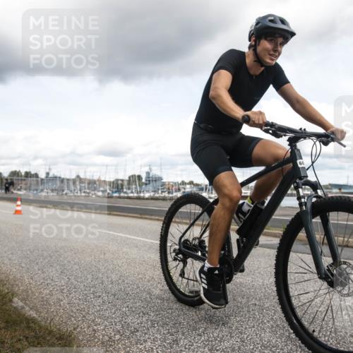 16.08.2026 - KN Förde Triathlon 2026 H.Heesch http://msf.ph/oto/9991722 16.08.2026 13:38:28 Radfahren  meine-sportfotos.de