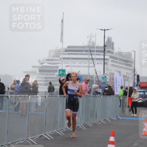 16.08.2026 - KN Förde Triathlon 2026 Markus Tischler http://msf.ph/oto/9991748 16.08.2026 09:50:14 Ziel  meine-sportfotos.de