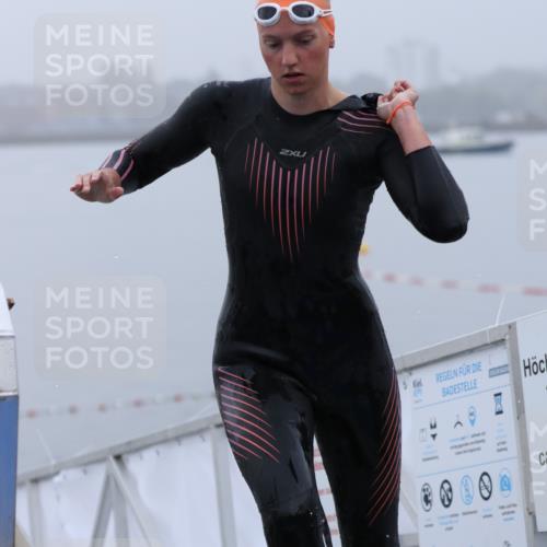 16.08.2026 - KN Förde Triathlon 2026 Antke Förster http://msf.ph/oto/9992251 16.08.2026 09:06:47 Schwimmen 101 meine-sportfotos.de