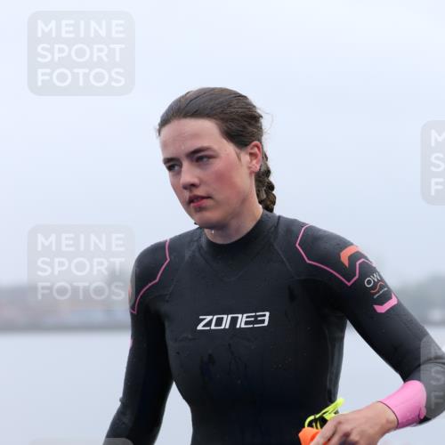 16.08.2026 - KN Förde Triathlon 2026 Antke Förster http://msf.ph/oto/9992256 16.08.2026 09:08:03 Schwimmen 537, 102, 104, 105, 537 meine-sportfotos.de