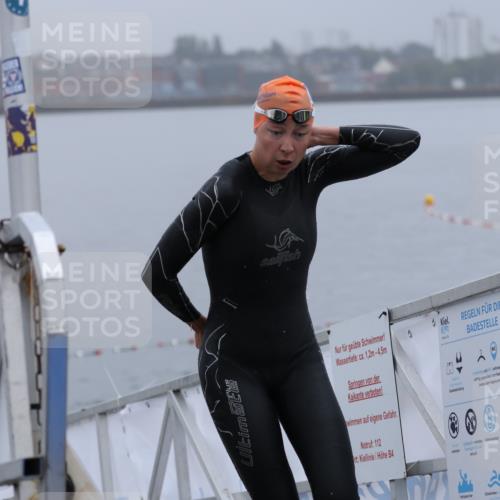 16.08.2026 - KN Förde Triathlon 2026 Antke Förster http://msf.ph/oto/9992258 16.08.2026 09:08:07 Schwimmen 537, 102, 104, 105 meine-sportfotos.de