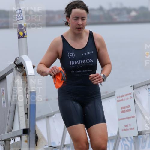 16.08.2026 - KN Förde Triathlon 2026 Antke Förster http://msf.ph/oto/9992267 16.08.2026 09:08:25 Schwimmen 102, 104, 105, 537, 102 meine-sportfotos.de