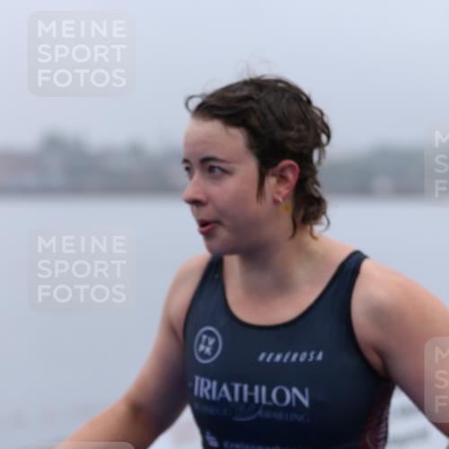 16.08.2026 - KN Förde Triathlon 2026 Antke Förster http://msf.ph/oto/9992270 16.08.2026 09:08:26 Schwimmen 102, 104, 105, 537 meine-sportfotos.de