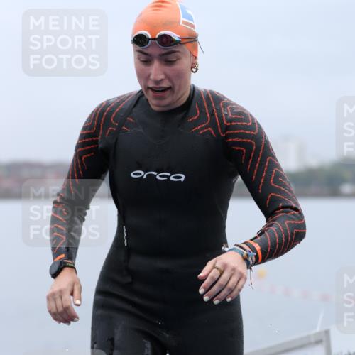 16.08.2026 - KN Förde Triathlon 2026 Antke Förster http://msf.ph/oto/9992298 16.08.2026 09:10:34 Schwimmen 107, 121, 110, 115 meine-sportfotos.de