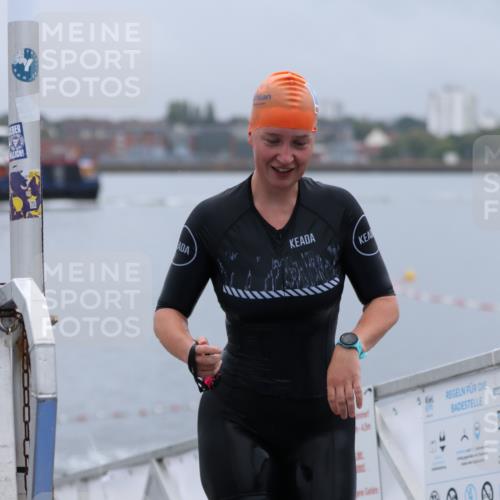 16.08.2026 - KN Förde Triathlon 2026 Antke Förster http://msf.ph/oto/9992343 16.08.2026 09:11:26 Schwimmen 1, 112, 113, 118, 119, 122, 140, 117, 133, 142 meine-sportfotos.de