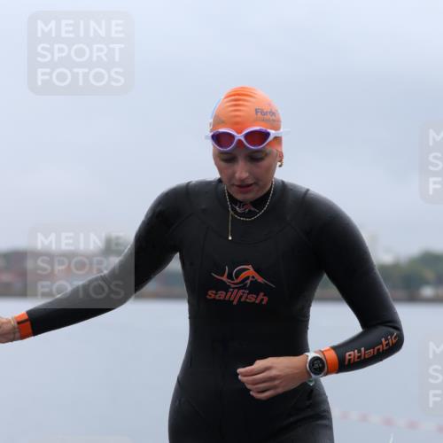 16.08.2026 - KN Förde Triathlon 2026 Antke Förster http://msf.ph/oto/9992351 16.08.2026 09:11:35 Schwimmen 117, 118, 122, 133, 140, 133, 142 meine-sportfotos.de