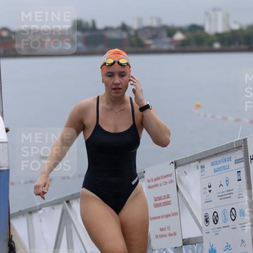 16.08.2026 - KN Förde Triathlon 2026 Antke Förster http://msf.ph/oto/9992364 16.08.2026 09:12:09 Schwimmen 146, 127, 141 meine-sportfotos.de