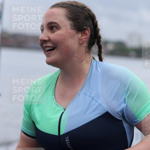 16.08.2026 - KN Förde Triathlon 2026 Antke Förster http://msf.ph/oto/9992423 16.08.2026 09:13:45 Schwimmen 108, 123, 124, 131, 148, 120, 185 meine-sportfotos.de