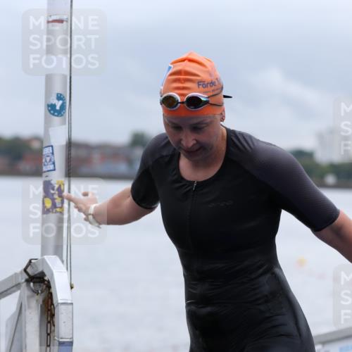 16.08.2026 - KN Förde Triathlon 2026 Antke Förster http://msf.ph/oto/9992463 16.08.2026 09:14:44 Schwimmen 125, 147, 149, 155, 162, 145, 153, 158, 159 meine-sportfotos.de
