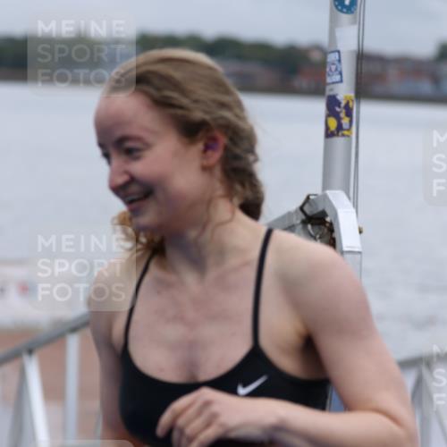 16.08.2026 - KN Förde Triathlon 2026 Antke Förster http://msf.ph/oto/9992484 16.08.2026 09:15:09 Schwimmen 145, 153, 158, 159, 135, 150 meine-sportfotos.de