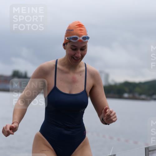 16.08.2026 - KN Förde Triathlon 2026 Antke Förster http://msf.ph/oto/9992538 16.08.2026 09:16:55 Schwimmen 152, 165, 169, 177, 138, 139, 166, 177, 180, 186 meine-sportfotos.de