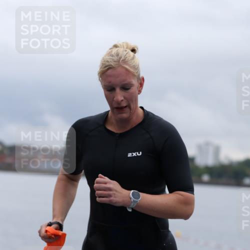 16.08.2026 - KN Förde Triathlon 2026 Antke Förster http://msf.ph/oto/9992572 16.08.2026 09:17:37 Schwimmen 103, 139, 166, 186, 187, 126, 156, 171, 172, 174, 190, 191, 197 meine-sportfotos.de