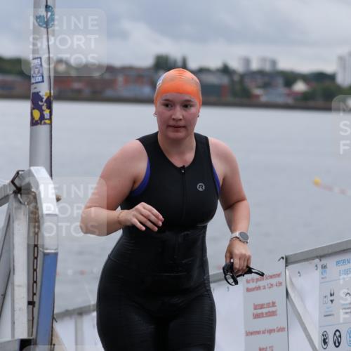 16.08.2026 - KN Förde Triathlon 2026 Antke Förster http://msf.ph/oto/9992574 16.08.2026 09:17:40 Schwimmen 103, 139, 166, 172, 174, 186, 187, 126, 156, 171, 174, 176, 190, 191, 197 meine-sportfotos.de