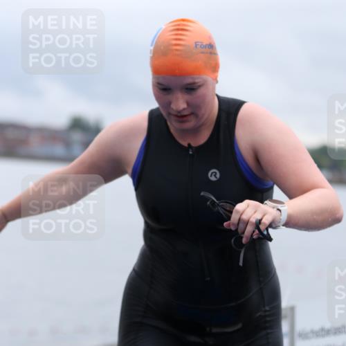 16.08.2026 - KN Förde Triathlon 2026 Antke Förster http://msf.ph/oto/9992577 16.08.2026 09:17:41 Schwimmen 103, 139, 166, 172, 174, 186, 187, 126, 156, 171, 176, 190, 191, 197 meine-sportfotos.de
