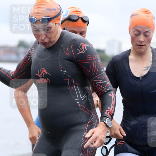 16.08.2026 - KN Förde Triathlon 2026 Antke Förster http://msf.ph/oto/9992588 16.08.2026 09:17:55 Schwimmen 156, 171, 172, 174, 190, 197, 126, 163, 176, 189, 190, 191 meine-sportfotos.de