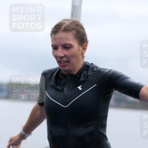 16.08.2026 - KN Förde Triathlon 2026 Antke Förster http://msf.ph/oto/9992641 16.08.2026 09:18:54 Schwimmen 164, 200, 206, 184, 194, 195, 198, 205, 212, 225 meine-sportfotos.de