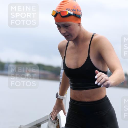 16.08.2026 - KN Förde Triathlon 2026 Antke Förster http://msf.ph/oto/9992655 16.08.2026 09:19:02 Schwimmen 164, 194, 198, 200, 205, 206, 212, 184, 195, 204, 211, 225 meine-sportfotos.de