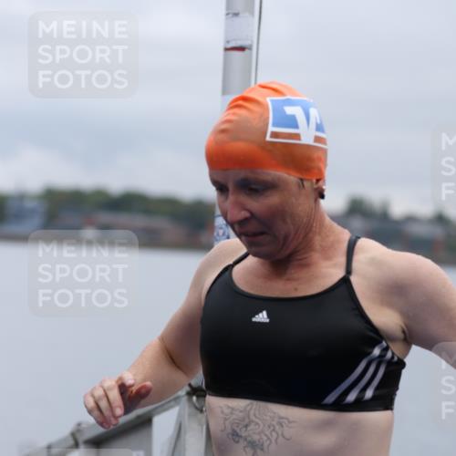 16.08.2026 - KN Förde Triathlon 2026 Antke Förster http://msf.ph/oto/9992750 16.08.2026 09:21:33 Schwimmen 214, 248, 188, 202, 213, 215, 235 meine-sportfotos.de