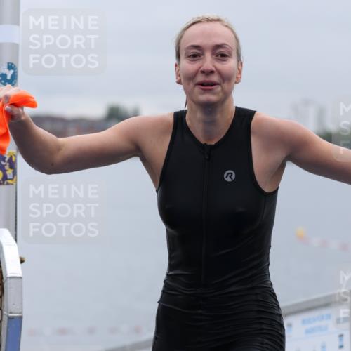16.08.2026 - KN Förde Triathlon 2026 Antke Förster http://msf.ph/oto/9992755 16.08.2026 09:21:39 Schwimmen 213, 235, 248, 188, 202, 215, 229, 242 meine-sportfotos.de