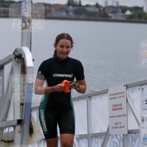 16.08.2026 - KN Förde Triathlon 2026 Antke Förster http://msf.ph/oto/9992760 16.08.2026 09:21:50 Schwimmen 202, 213, 235, 188, 215, 217, 229, 232, 242 meine-sportfotos.de