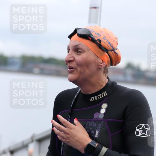 16.08.2026 - KN Förde Triathlon 2026 Antke Förster http://msf.ph/oto/9992771 16.08.2026 09:21:57 Schwimmen 188, 202, 213, 235, 215, 216, 217, 229, 232, 242 meine-sportfotos.de