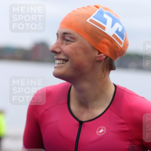 16.08.2026 - KN Förde Triathlon 2026 Antke Förster http://msf.ph/oto/9992799 16.08.2026 09:22:21 Schwimmen 215, 216, 217, 229, 232, 242, 182, 219, 241 meine-sportfotos.de