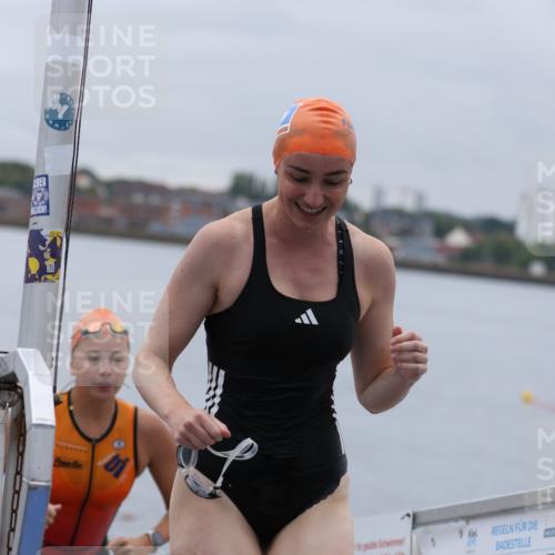 16.08.2026 - KN Förde Triathlon 2026 Antke Förster http://msf.ph/oto/9992851 16.08.2026 09:23:36 Schwimmen 226, 240, 252, 134, 222, 246, 252 meine-sportfotos.de