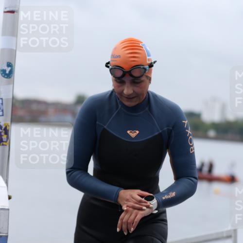 16.08.2026 - KN Förde Triathlon 2026 Antke Förster http://msf.ph/oto/9992877 16.08.2026 09:24:12 Schwimmen 244, 246, 251, 238 meine-sportfotos.de