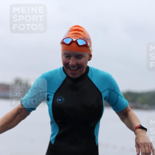 16.08.2026 - KN Förde Triathlon 2026 Antke Förster http://msf.ph/oto/9992902 16.08.2026 09:24:57 Schwimmen 227, 228, 224, 243, 245, 254, 255, 805 meine-sportfotos.de