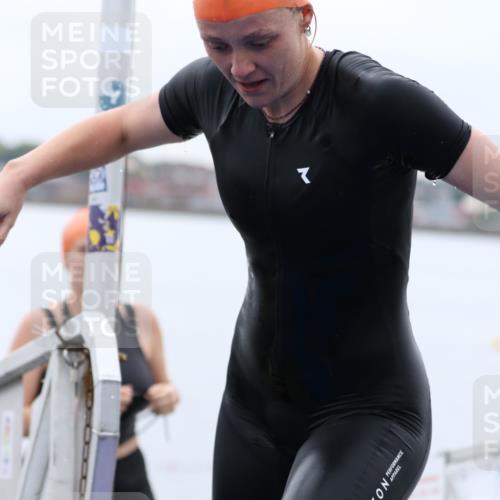 16.08.2026 - KN Förde Triathlon 2026 Antke Förster http://msf.ph/oto/9992911 16.08.2026 09:25:02 Schwimmen 227, 228, 245, 255, 805, 224, 243, 254, 255 meine-sportfotos.de