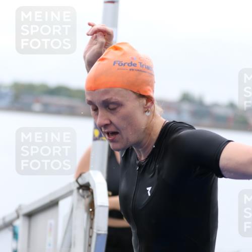 16.08.2026 - KN Förde Triathlon 2026 Antke Förster http://msf.ph/oto/9992912 16.08.2026 09:25:02 Schwimmen 227, 228, 245, 255, 805, 224, 243, 254, 255 meine-sportfotos.de