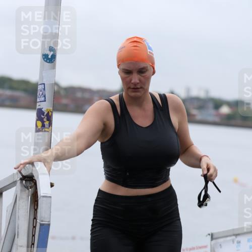 16.08.2026 - KN Förde Triathlon 2026 Antke Förster http://msf.ph/oto/9992913 16.08.2026 09:25:03 Schwimmen 227, 228, 245, 255, 805, 224, 243, 254, 262 meine-sportfotos.de