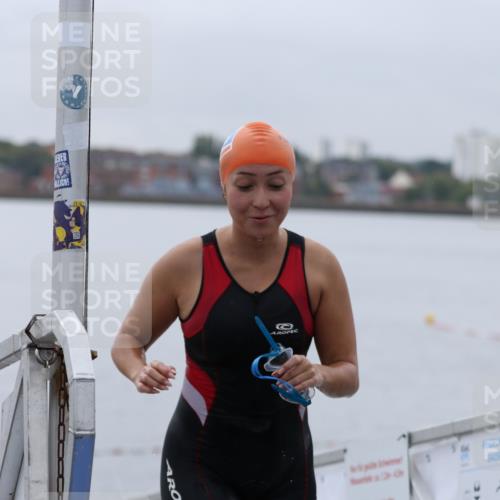 16.08.2026 - KN Förde Triathlon 2026 Antke Förster http://msf.ph/oto/9992917 16.08.2026 09:25:07 Schwimmen 227, 243, 245, 255, 805, 224, 243, 254, 262 meine-sportfotos.de