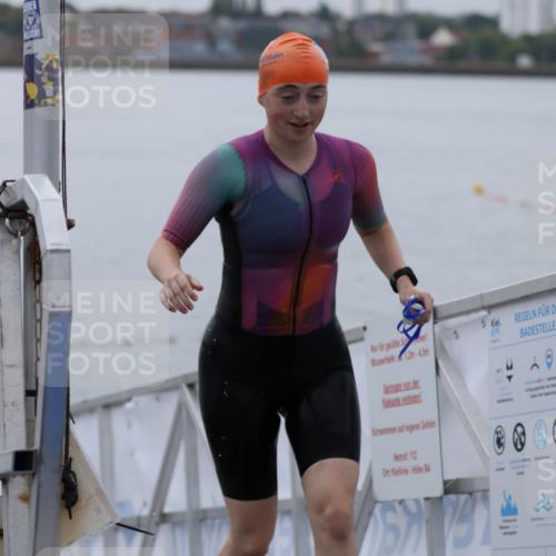 16.08.2026 - KN Förde Triathlon 2026 Antke Förster http://msf.ph/oto/9992925 16.08.2026 09:25:13 Schwimmen 227, 243, 245, 254, 255, 805, 224, 254, 262 meine-sportfotos.de